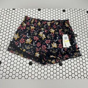 NWT jolt shorts with pockets size medium